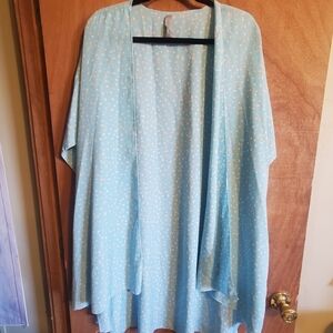 Honeyme curvy kimono.  Sz xxl. Open. Candycorns. Light blue